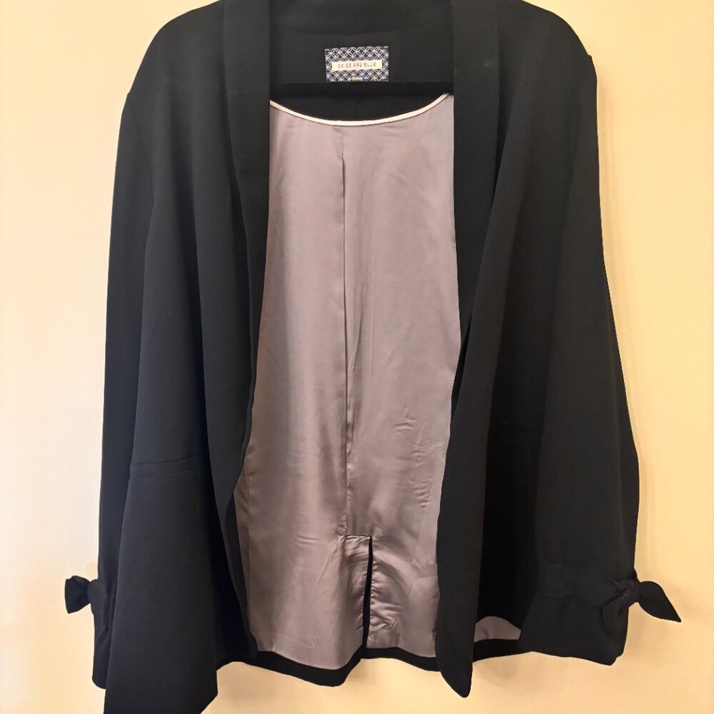 Skies Are Blue Plus Size Notch Lapel Shirred 3/4 Sleeve Open Front Blazer